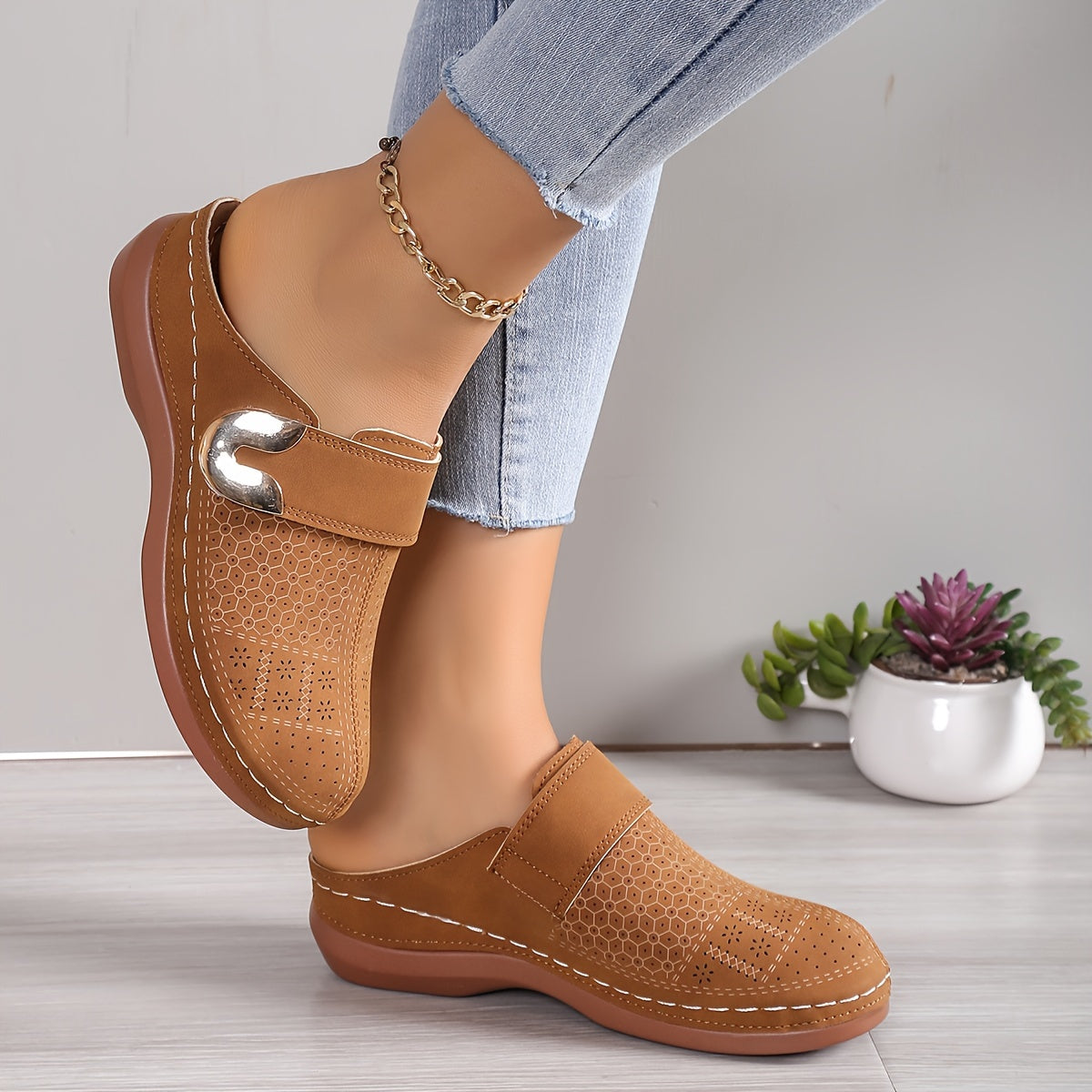 Unisex Orthopedic Slippers – Comfortable PU Design for Home Use 2