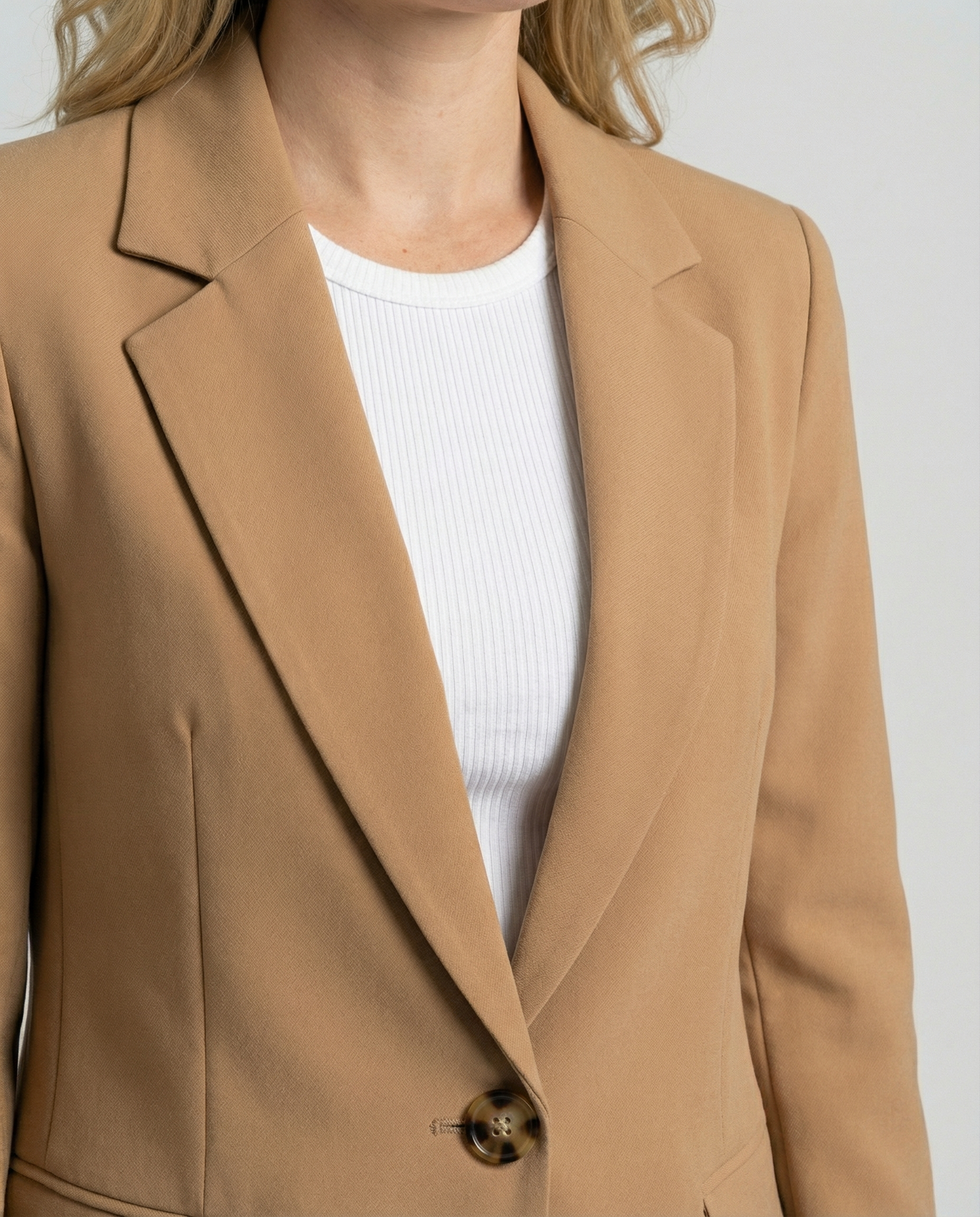 Women's Black Blazer – Elegant Tailored Fit for Versatile Style and Comfort 3